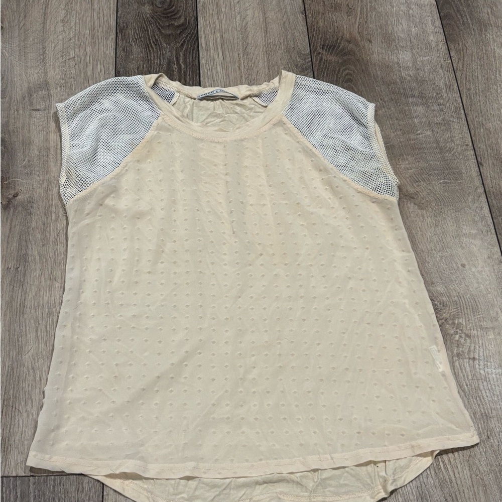 Elegant Cream Short Sleeve Top with Mesh Accents